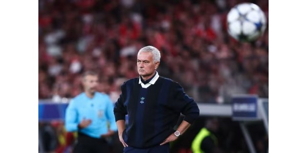 Benfica je službeno proglasila Mourinha svojim novim glavnim trenerom.